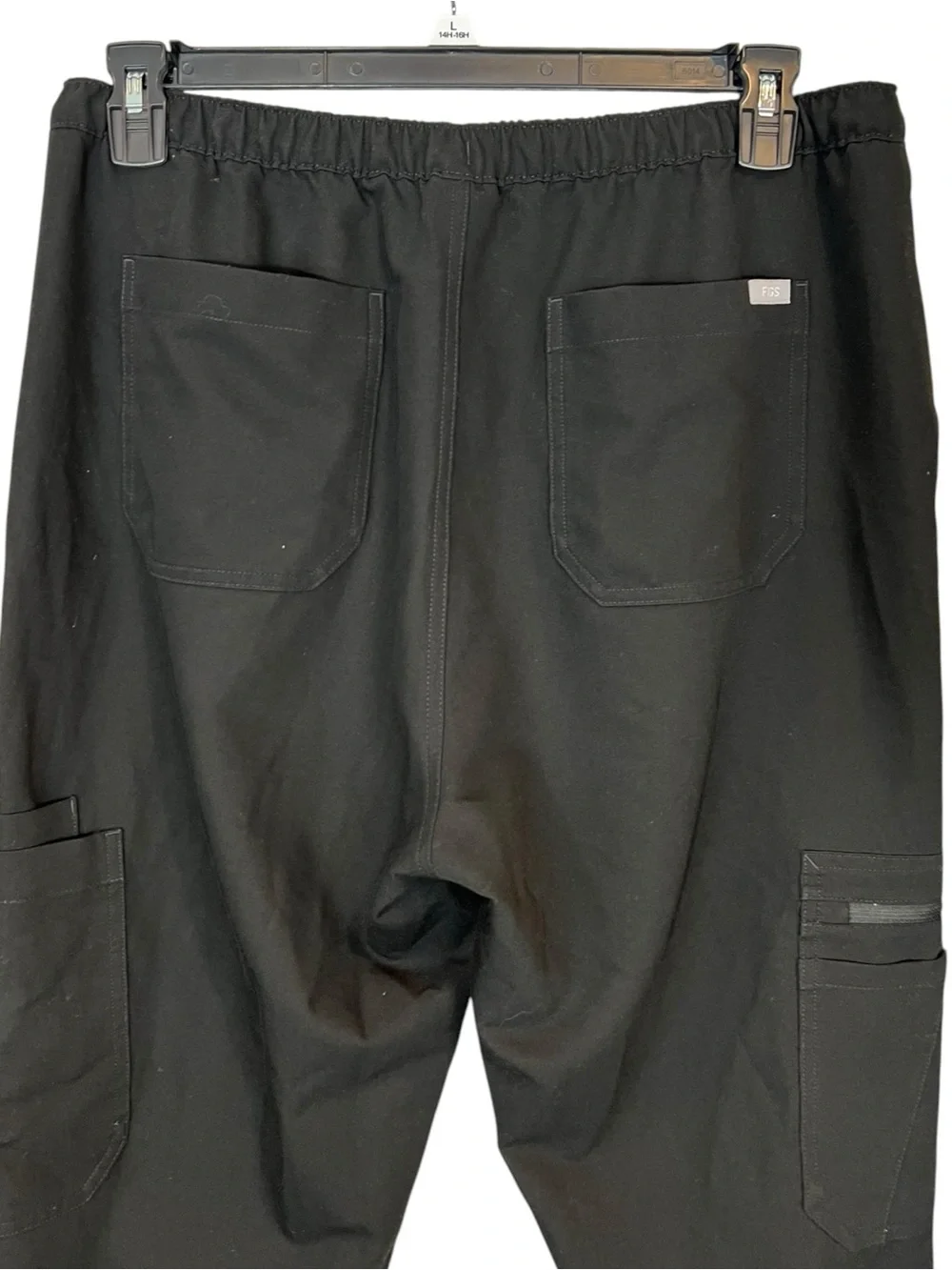 Figs Mens Cairo Cargo Scrub Pants in Black - Size Large